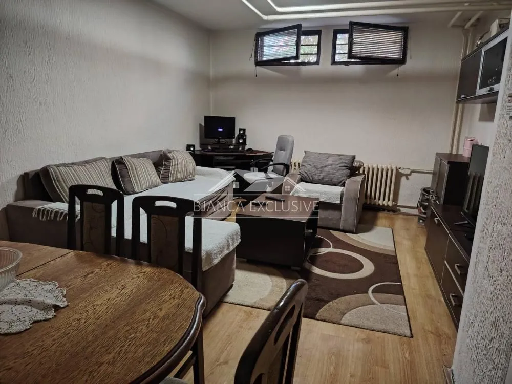 Prodaja, dvosoban stan, 48m², Novi Beograd Blok 61, Novi Beograd Sve Podlokacije