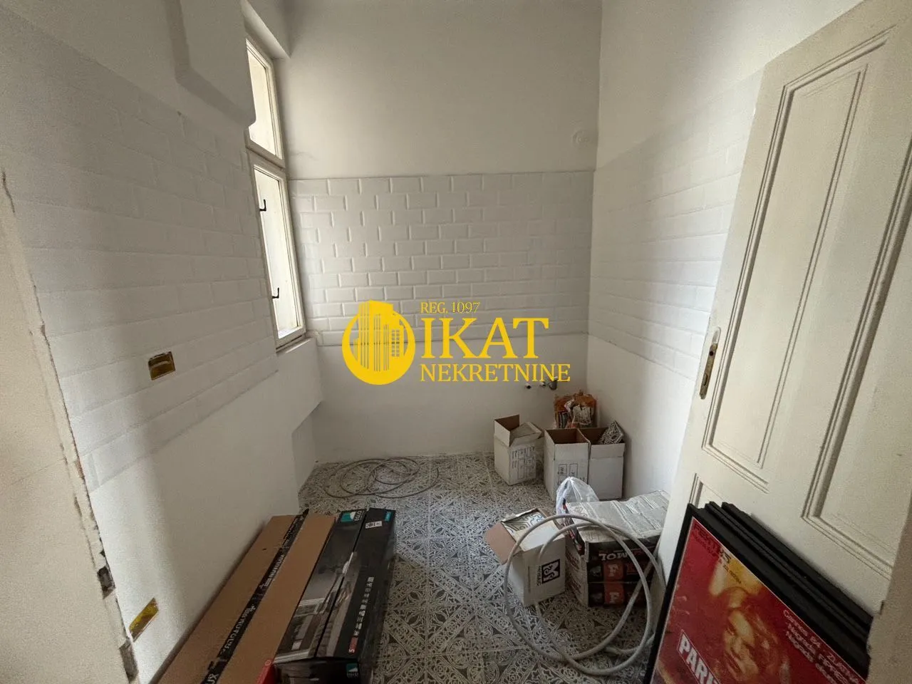 Izdavanje, dvosoban stan, 67m², Stari Grad, Beograd