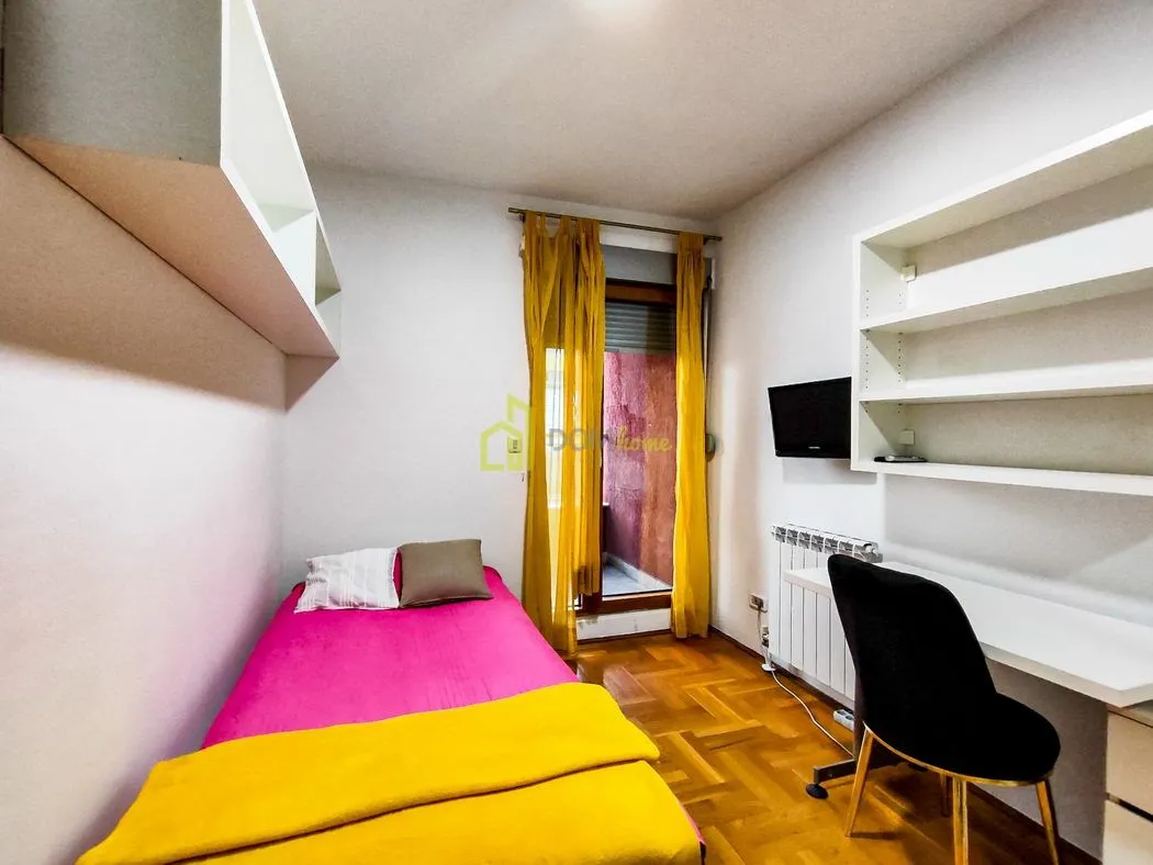 Izdavanje, dvosoban stan, 67m², Preko Morače, Podgorica