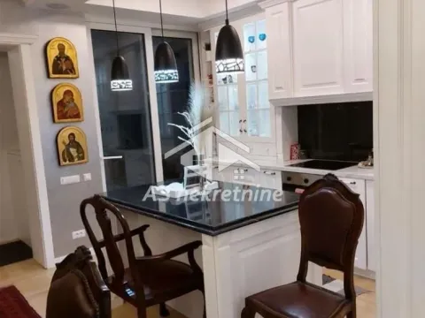 Sale, three bedroom apartment, 110m², Slavija, Vračar Sve Podlokacije - image 7