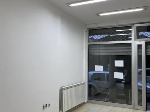 Prodaja, poslovni prostor, 21m², Centar, Kragujevac - image 2