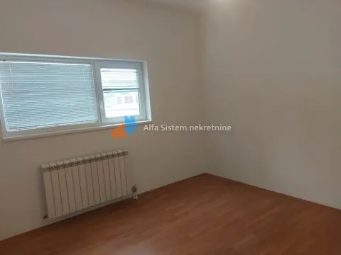 Izdavanje, kuća, 300m², Savski Venac, Beograd - image 26