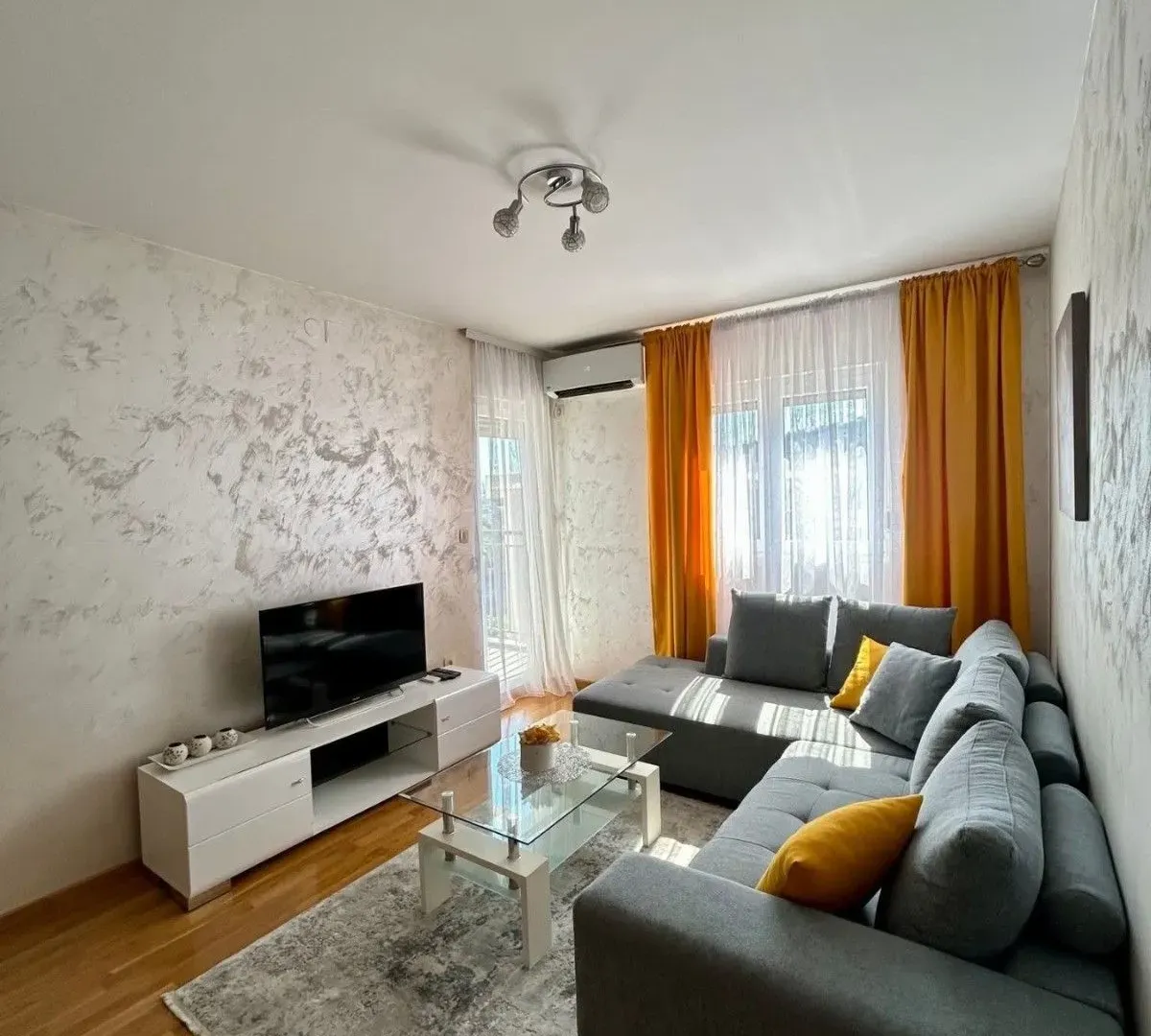Rent, one bedroom apartment, 45m², City Kej, Podgorica