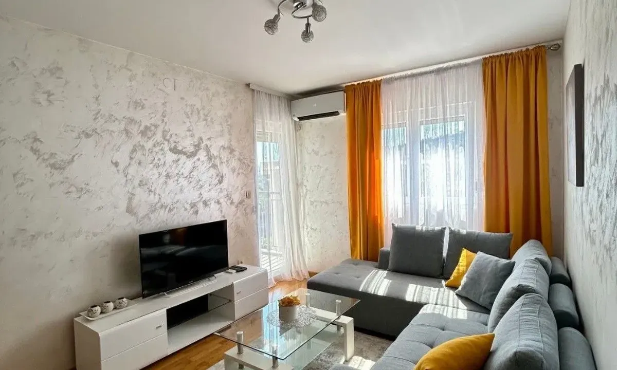 Rent, one bedroom apartment, 45m², City Kej, Podgorica