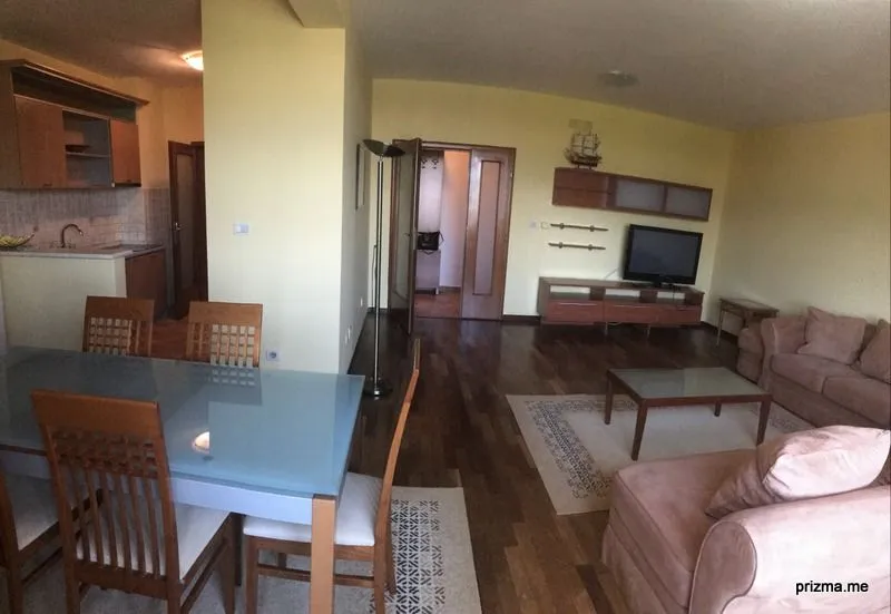 Prodaja, trosoban stan, 119m², Pobrežje, Podgorica