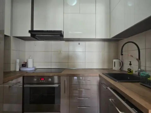 Izdavanje, trosoban stan, 82m², Nova Dalmatinska, Podgorica - image 9