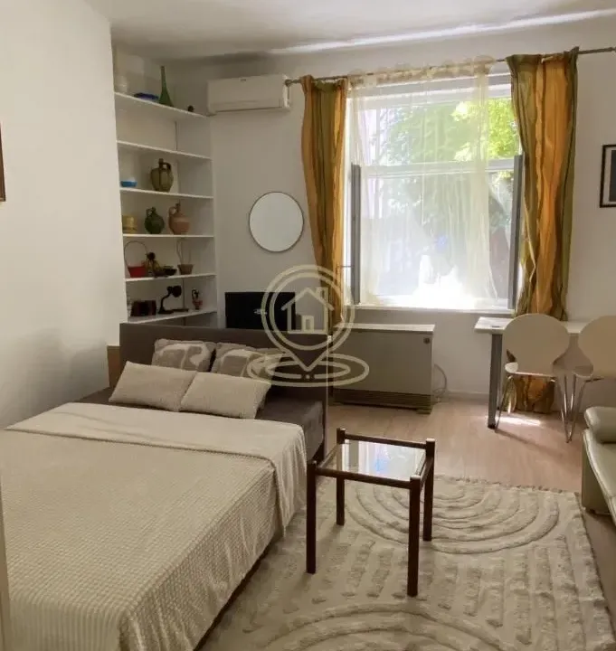 Rent, one bedroom apartment, 28m², Stari Grad, Beograd