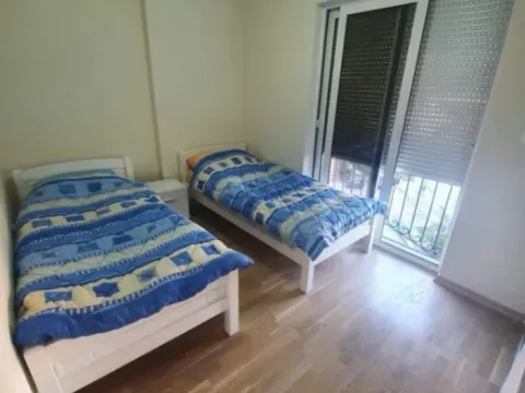 Izdavanje, dvosoban stan, 65m², Momišići, Podgorica - image 8