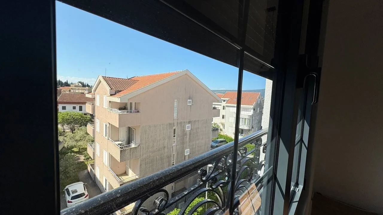 Prodaja, trosoban stan, 96m², Tivat, Crna Gora