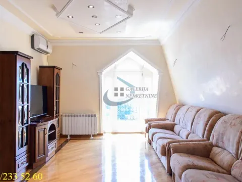 Sale, four bedroom apartment, 99m², Farmaceutski Fakultet, Voždovac Sve Podlokacije