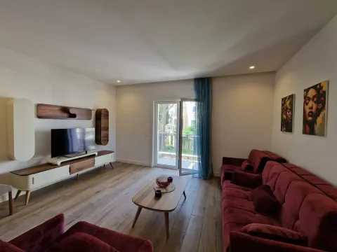 Izdavanje, stan, 44m², Tivat, Crna Gora - image 2