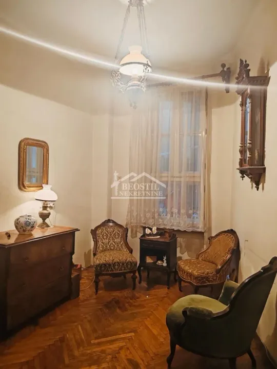 Prodaja, dvosoban stan, 62m², Kalenić Pijaca, Vračar Sve Podlokacije