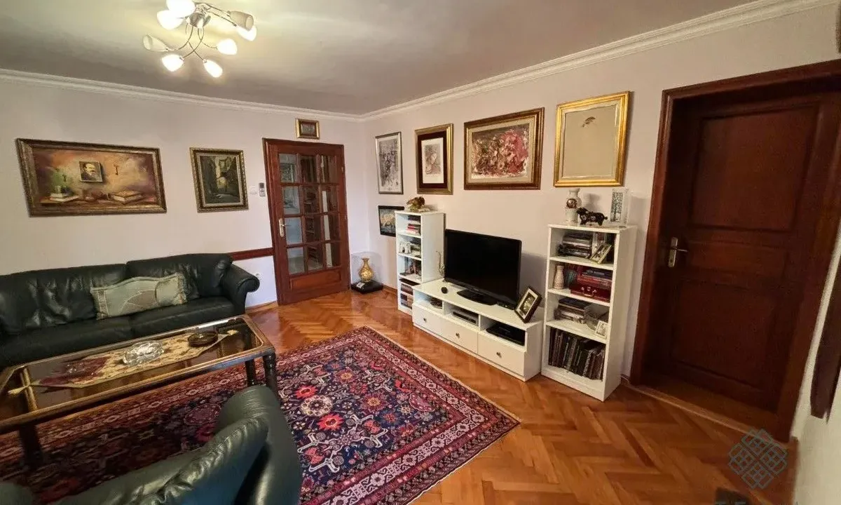 Prodaja, dvosoban stan, 117m², Sutomore, Bar