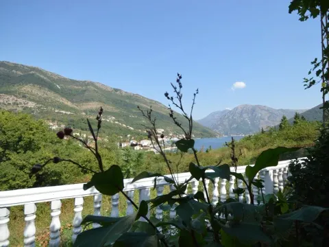 Prodaja, kuća, 136m², Kamenari, Herceg Novi - image 4
