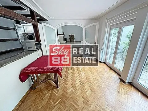 Rent, three bedroom apartment, 130m², Neimar, Vračar Sve Podlokacije - image 7
