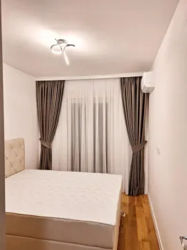 Izdavanje, trosoban stan, 94m², Central Point, Podgorica - image 3