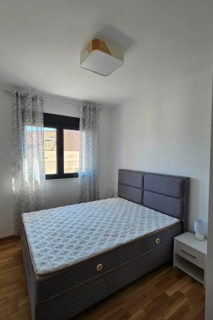 Rent, one bedroom apartment, 52m², Rozino, Budva
