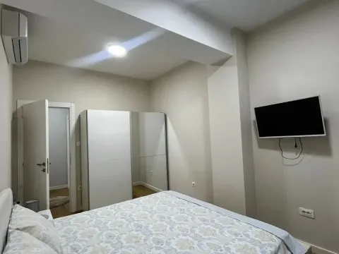 Rent, two bedroom apartment, 70m², Centar, Podgorica - image 5