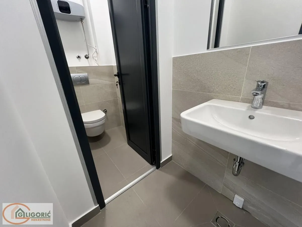 Sale, office space, 382m², Crveni Krst, Beograd