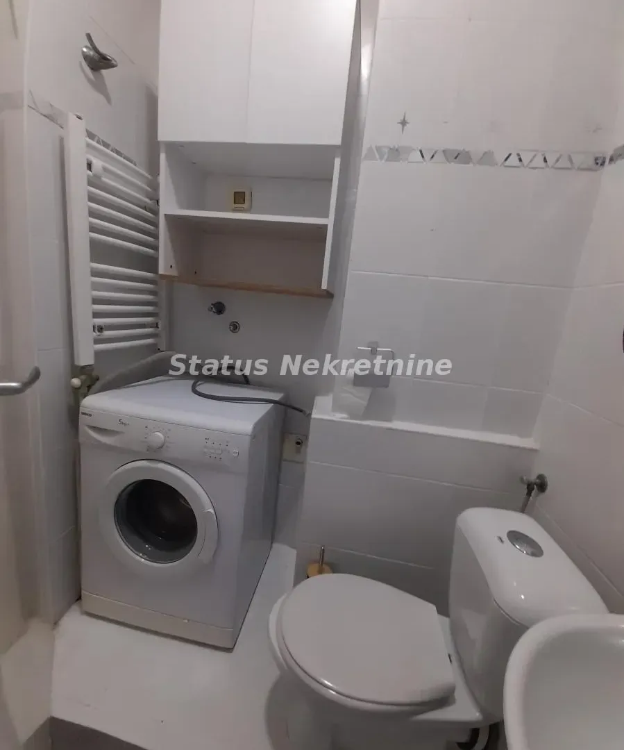 Prodaja, jednosoban stan, 42m², Centar, Novi Sad
