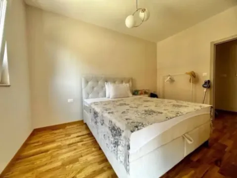 Sale, one bedroom apartment, 44m², Bečići, Budva - image 2