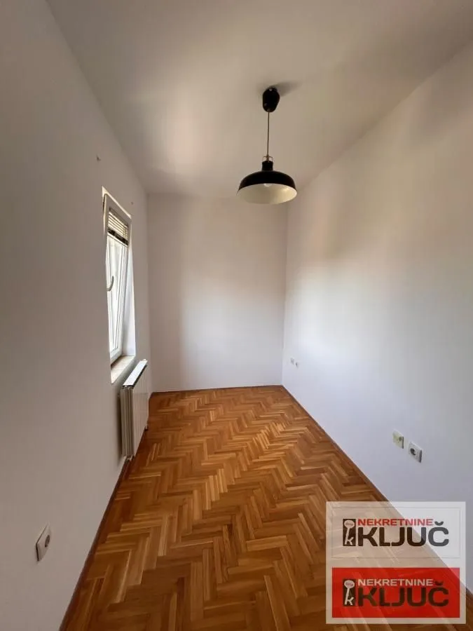 Izdavanje, jednosoban stan, 35m², Bulevar Evrope, Novi Sad Sve Podlokacije
