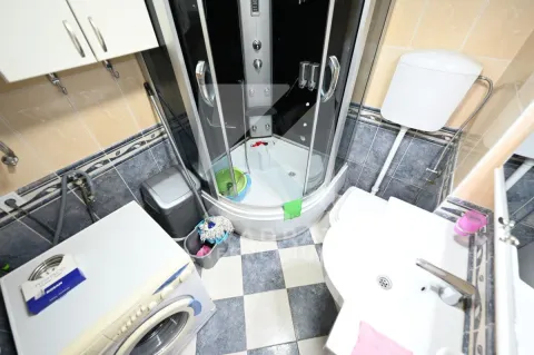 Izdavanje, jednosoban stan, 65m², Blok 6, Podgorica - image 7
