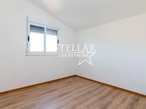 Izdavanje, dvosoban stan, 70m², Konik, Podgorica - image 11