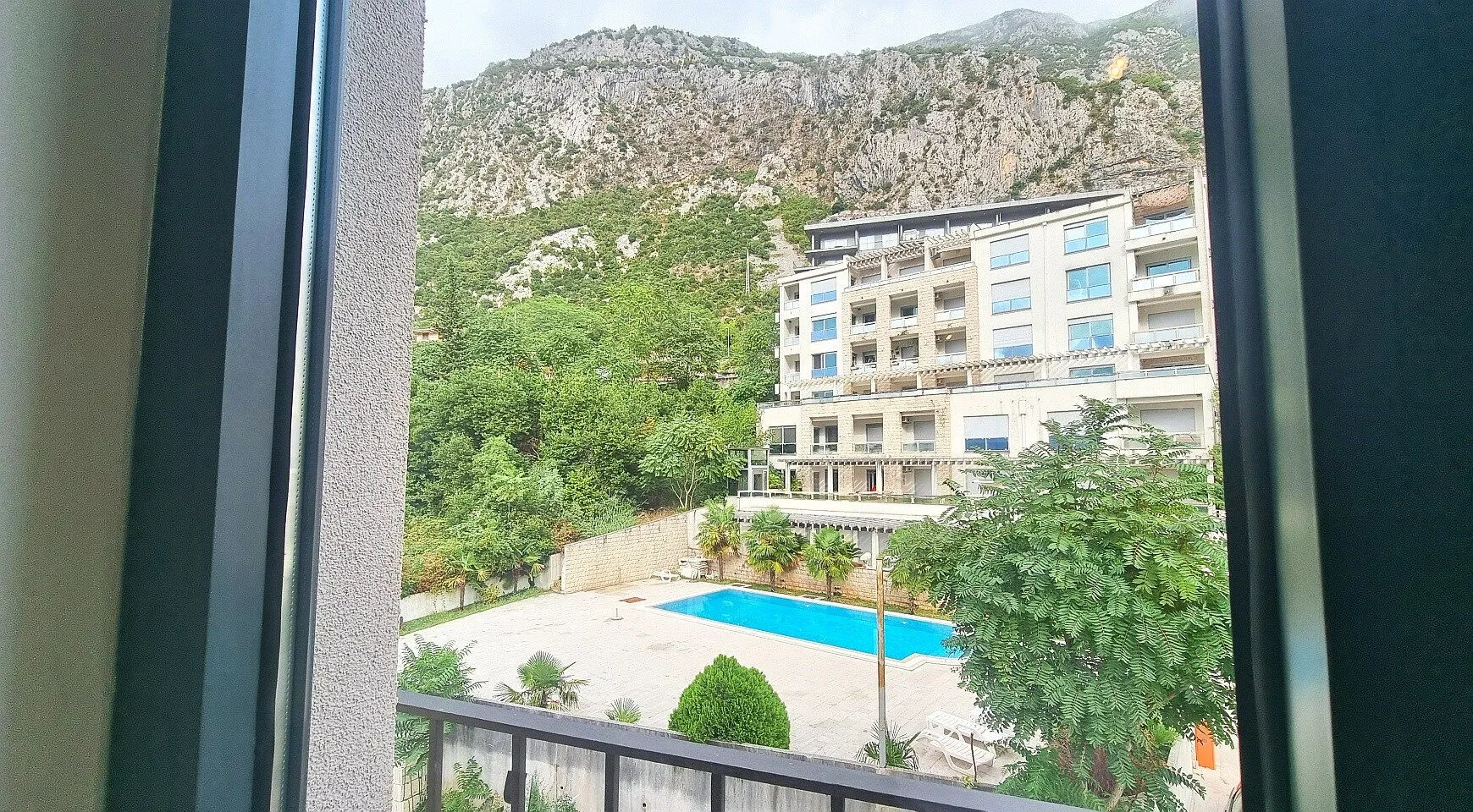 Prodaja, jednosoban stan, 38m², Dobrota, Kotor