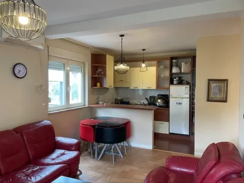 Rent, one bedroom apartment, 50m², Stari Aerodrom, Podgorica - image 7