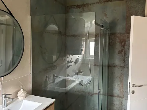 Izdavanje, dvosoban stan, 80m², Murtovina, Podgorica - image 9