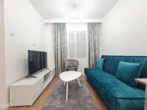 Izdavanje, kuća, 37m², Momišići, Podgorica - image 1