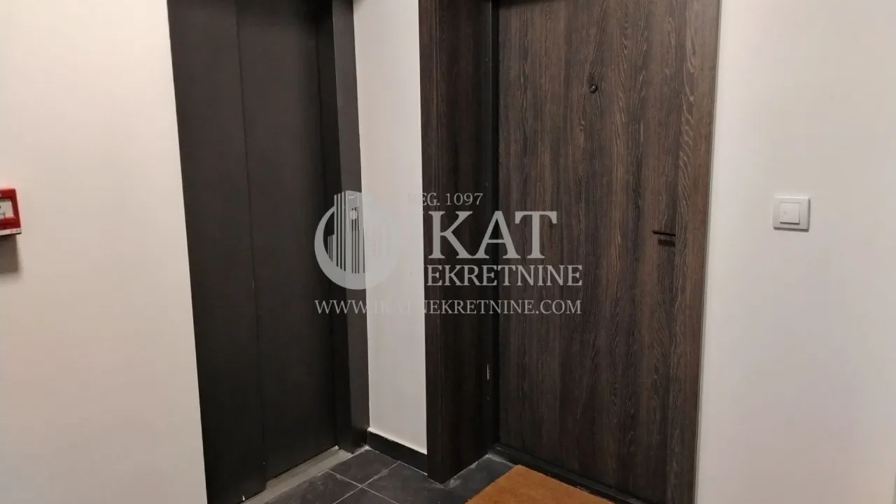 Prodaja, četvorosoban stan, 72m², Vračar Sve Podlokacije, Beograd