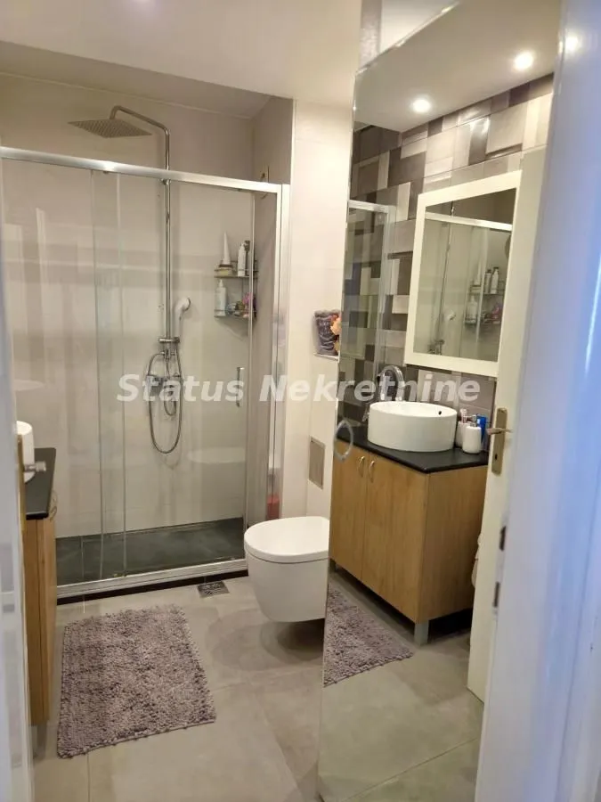Prodaja, četvorosoban stan, 116m², Grbavica, Novi Sad Sve Podlokacije