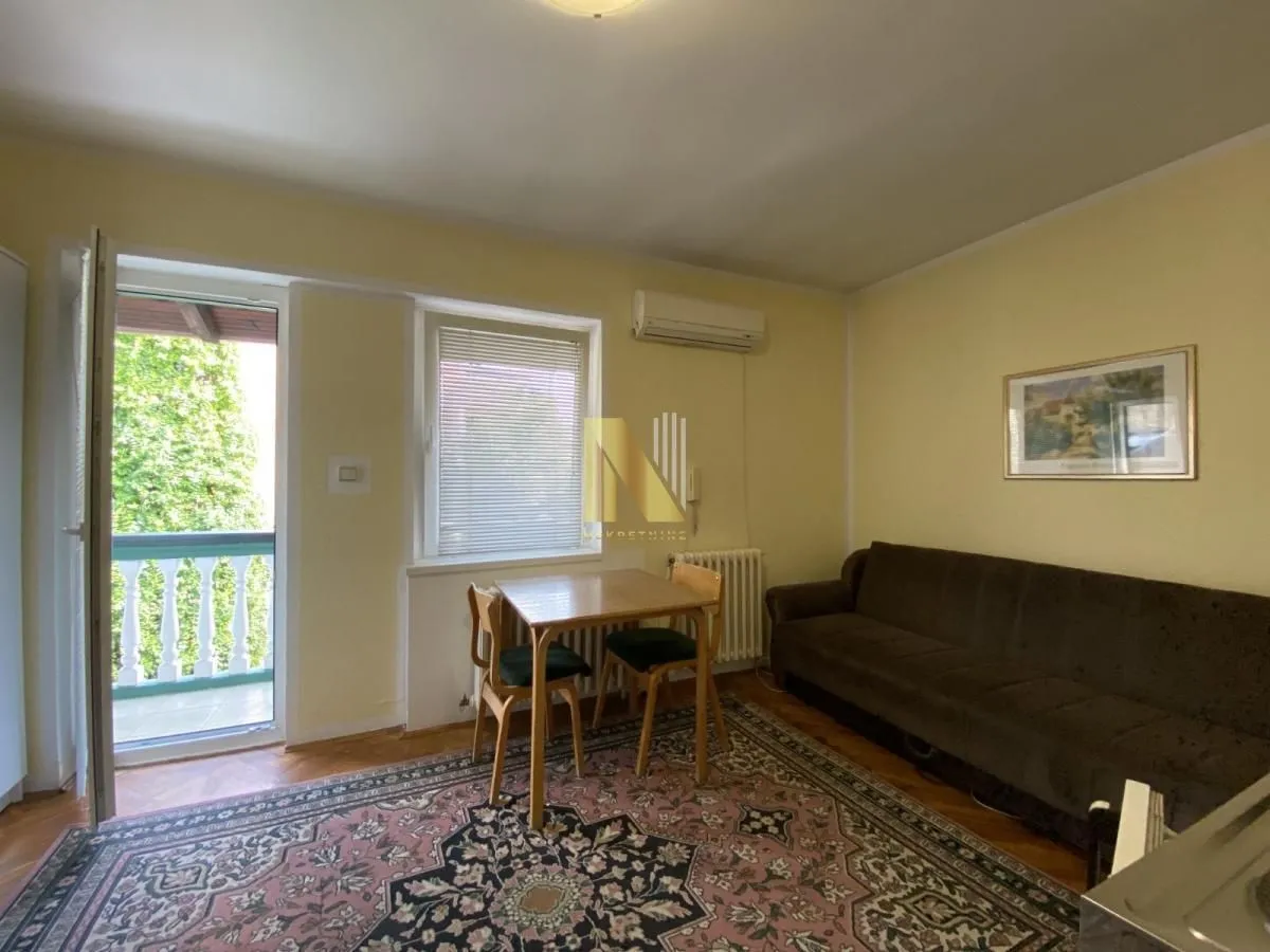Izdavanje, garsonjera, 23m², Centar, Novi Sad