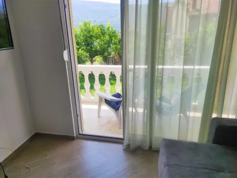 Izdavanje, jednosoban stan, 34m², Kumbor, Herceg Novi - image 5