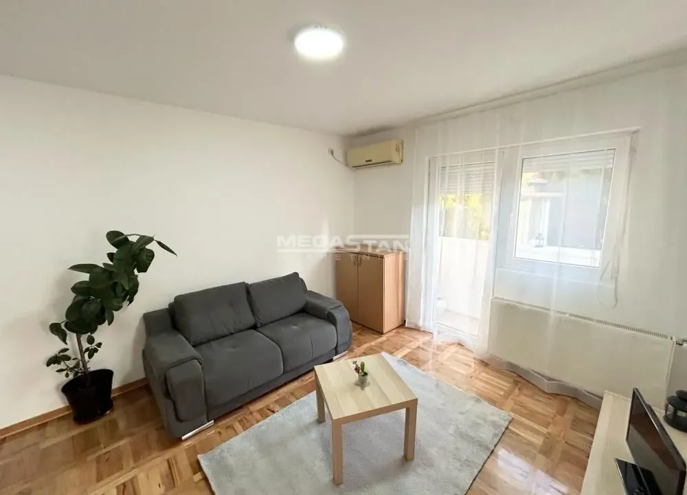 Izdavanje, jednosoban stan, 34m², Ledine, Beograd