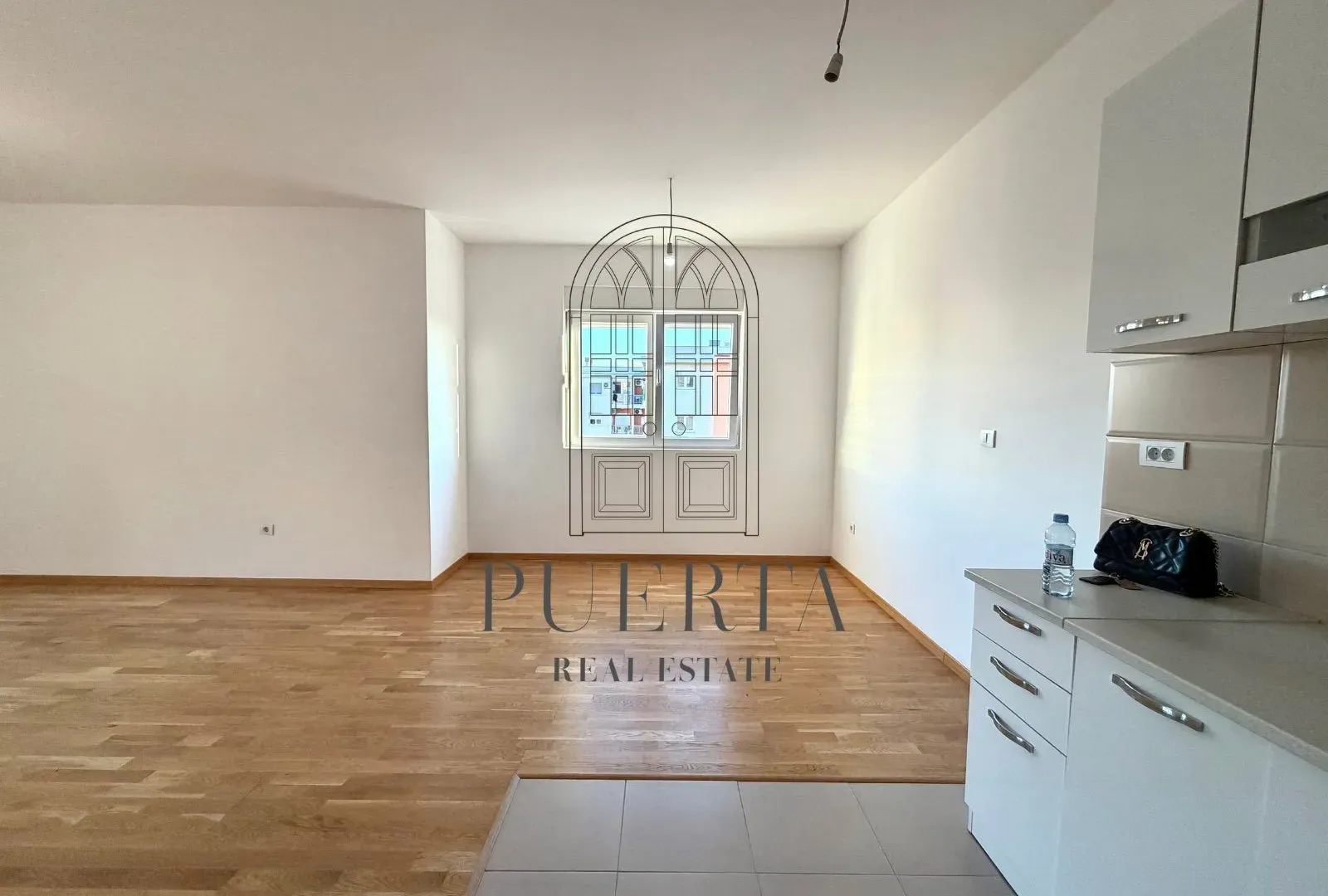 Prodaja, dvosoban stan, 73m², Tuški Put, Podgorica