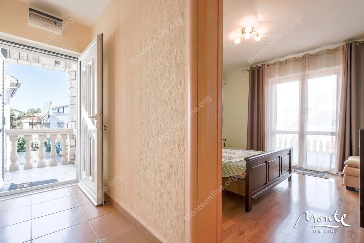 Prodaja, kuća, 210m², Krašići, Tivat