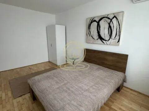 Izdavanje, trosoban stan, 120m², Savski Venac, Beograd - image 16