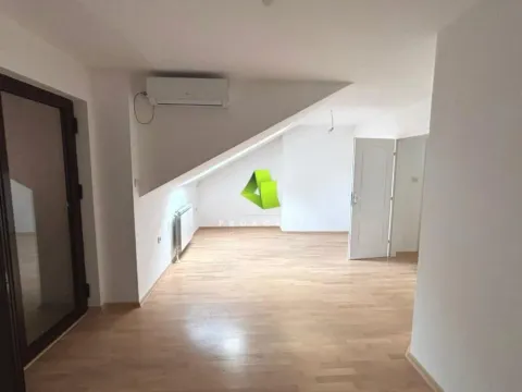 Prodaja, četvorosoban stan, 149m², Pantelej, Niš - image 10