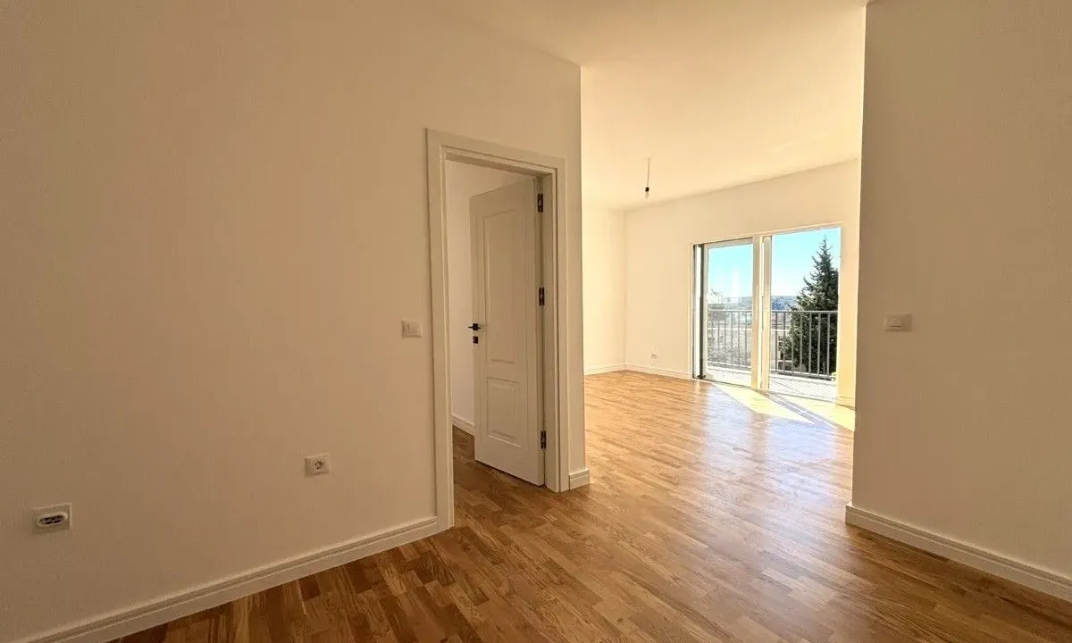 Sale, two bedroom apartment, 61m², Sutomore, Bar