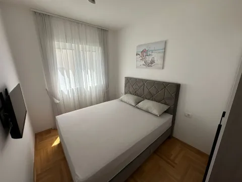 Rent, four bedroom apartment, 129m², Bečići, Budva - image 14