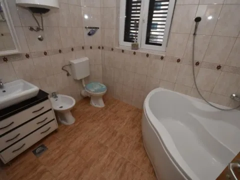 Sale, three bedroom apartment, 120m², Đenovići, Herceg Novi - image 7