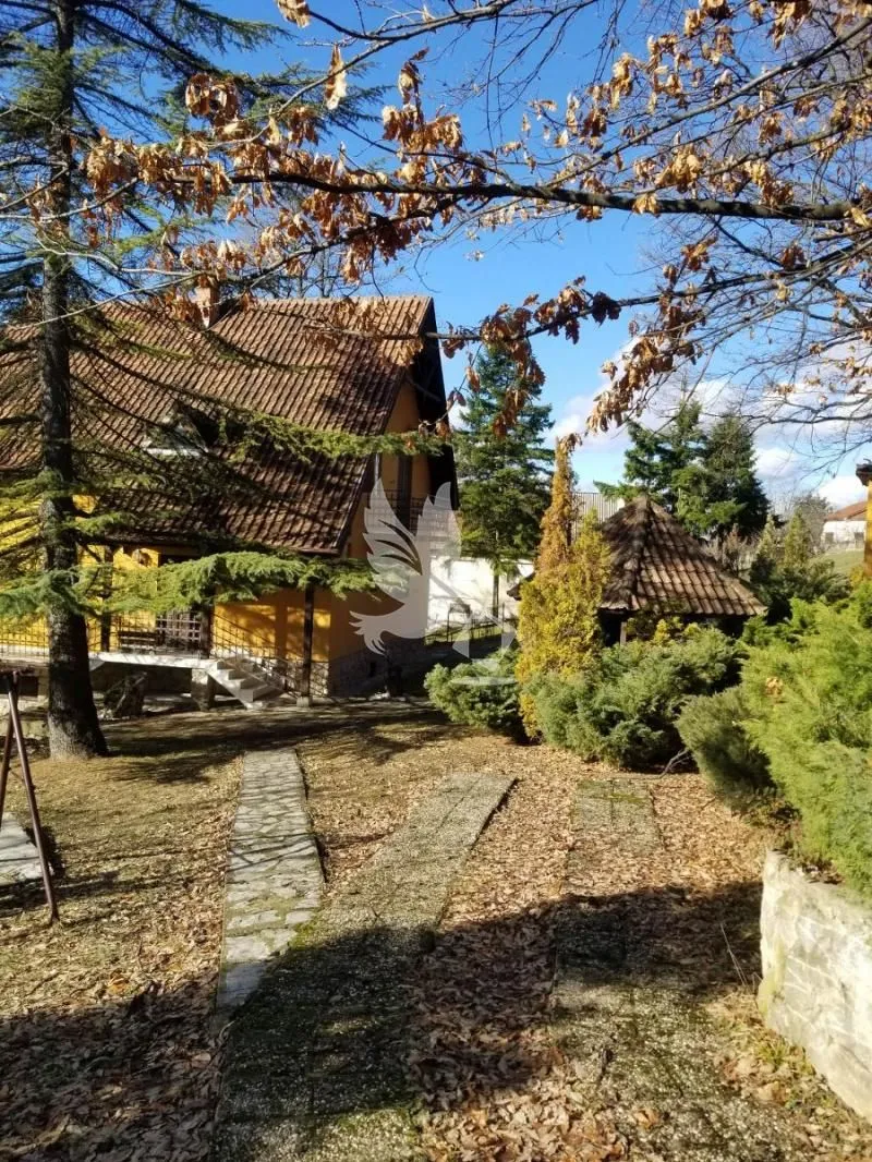 Sale, house, 250m², Mladenovac, Beograd