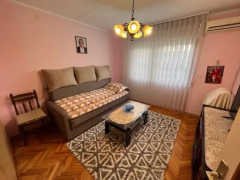 Prodaja, dvosoban stan, 105m², Centar, Bar - image 8