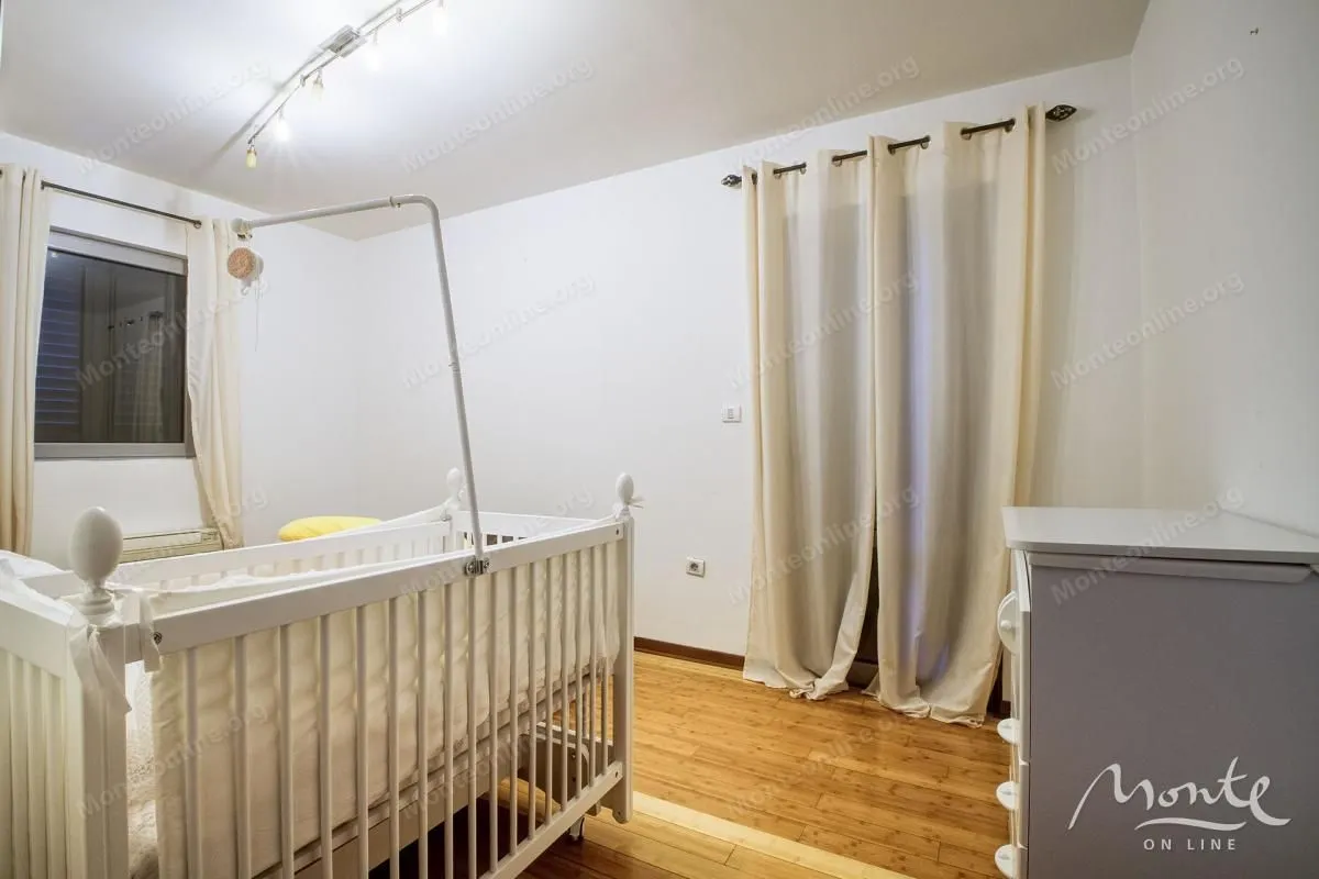 Sale, two bedroom apartment, 80m², Maine, Budva