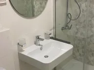 Izdavanje, jednosoban stan, 40m², Central Point, Podgorica - image 12