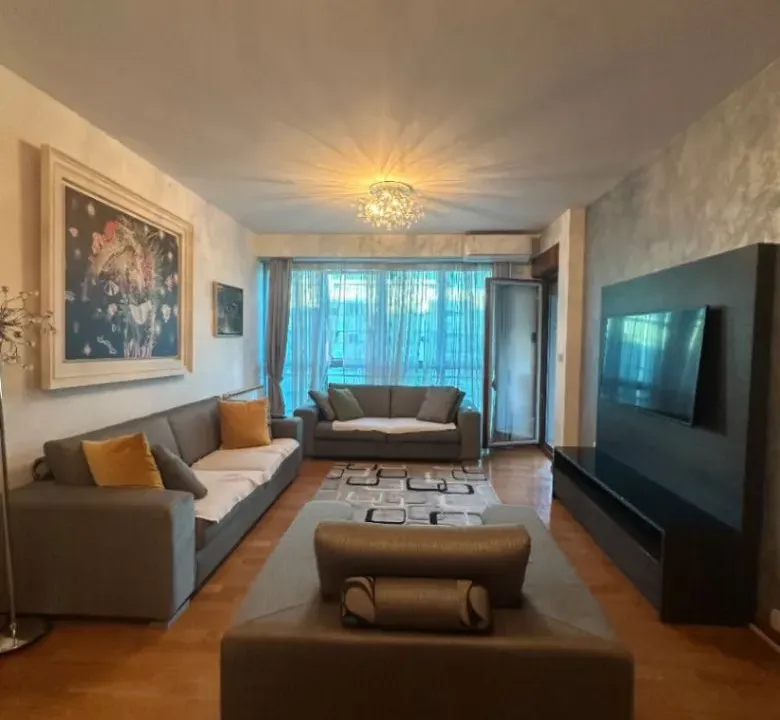 Izdavanje, dvosoban stan, 75m², Preko Morače, Podgorica