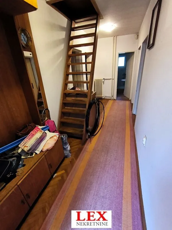 Prodaja, kuća, 195m², Zvezdarska Šuma, Zvezdara Sve Podlokacije